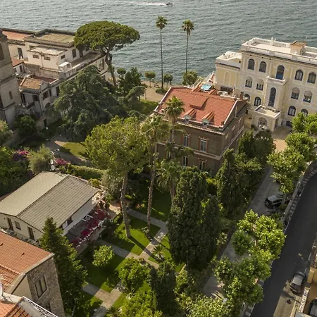 Villa Sorrentovibes - In Center With Gardens And Outdoor Space Sorrente